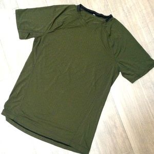 Men’s Lulu Lemon Short Sleeve Shirt…